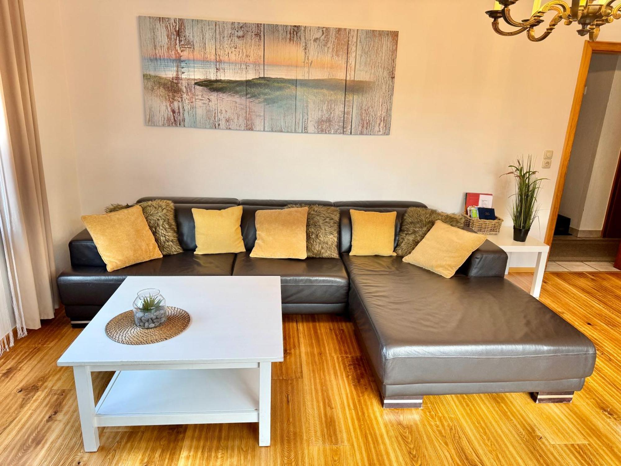 Ferienwohnung Im Erdgeschoss Mit Eingezaeunten Garten Und Terrasse 아우리흐 외부 사진